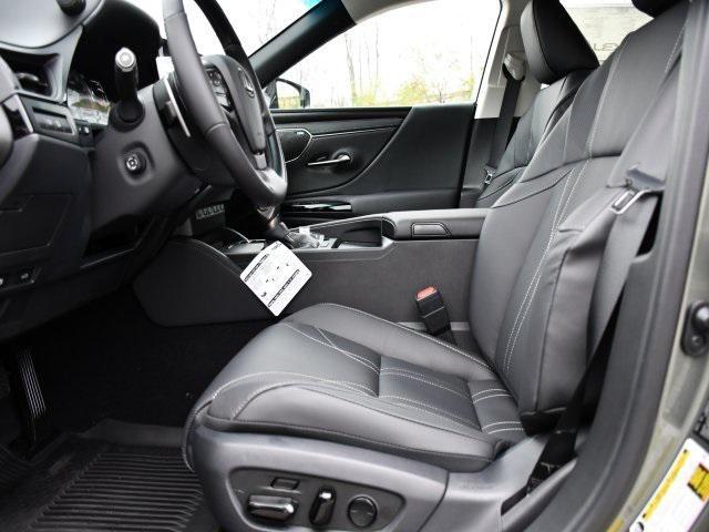 new 2025 Lexus ES 350 car, priced at $54,130
