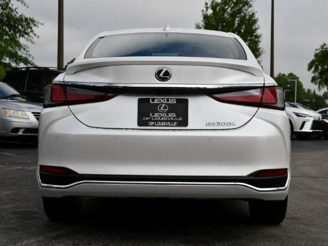 new 2024 Lexus ES 300h car, priced at $52,125