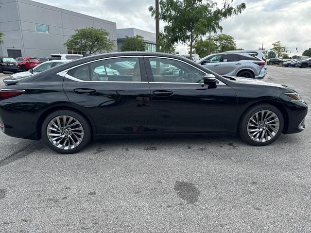 used 2024 Lexus ES 300h car, priced at $48,000