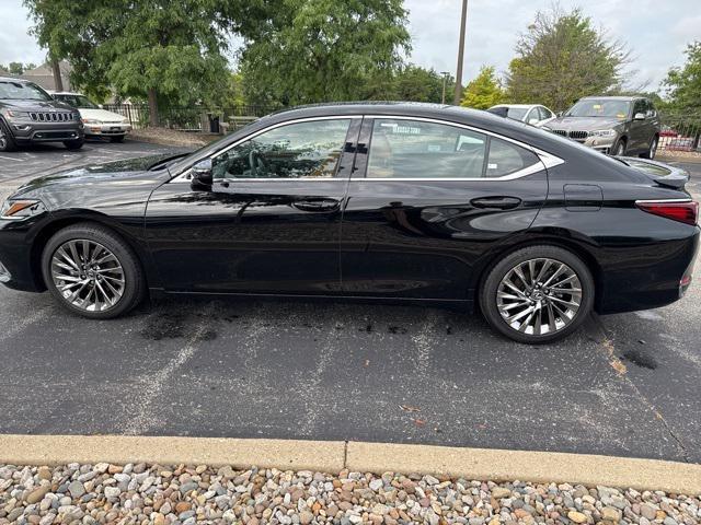 used 2024 Lexus ES 300h car, priced at $48,000