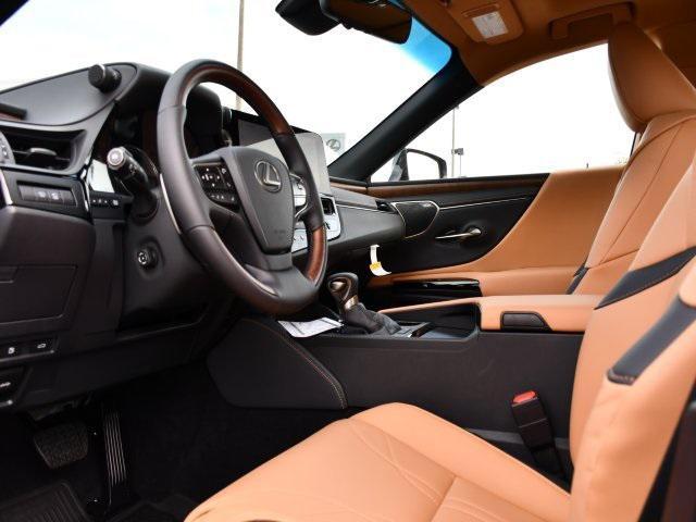 new 2025 Lexus ES 300h car, priced at $57,149