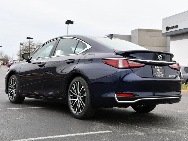 new 2025 Lexus ES 300h car, priced at $50,679