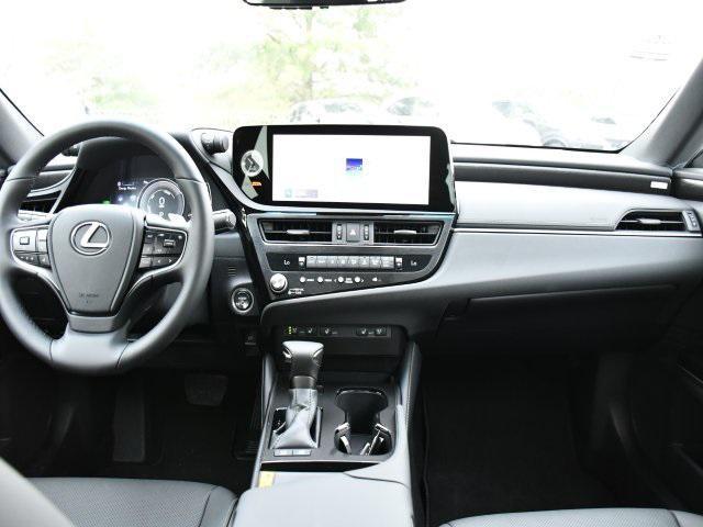 new 2025 Lexus ES 300h car, priced at $48,578