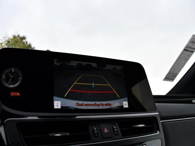 new 2025 Lexus ES 300h car, priced at $48,578