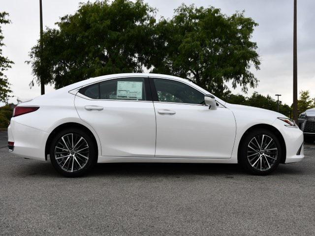 new 2025 Lexus ES 300h car, priced at $48,578