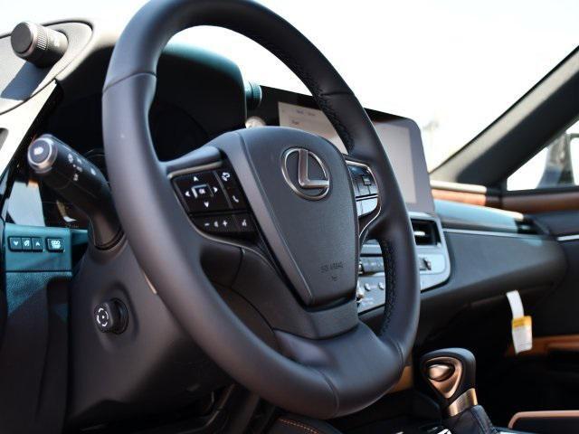 new 2025 Lexus ES 300h car, priced at $52,119