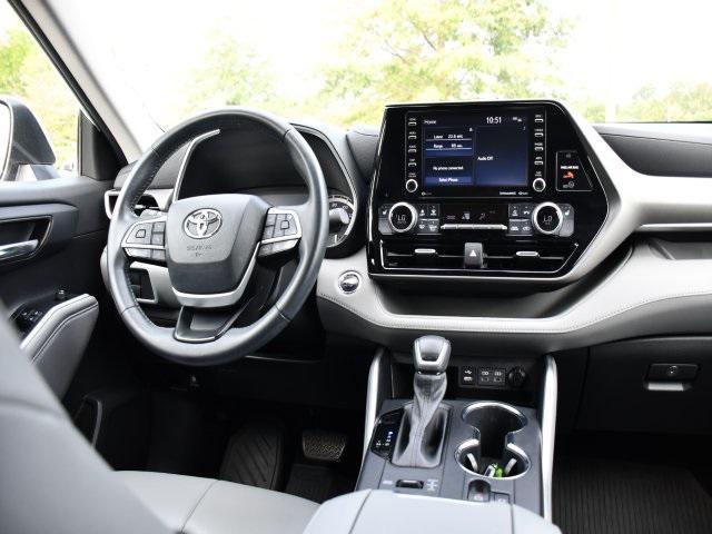 used 2022 Toyota Highlander car, priced at $35,000