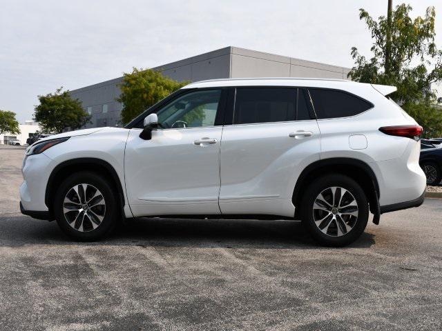 used 2022 Toyota Highlander car, priced at $35,000