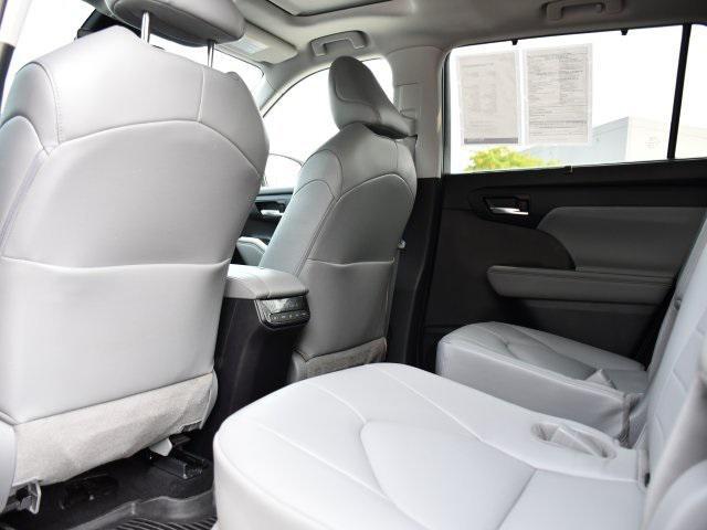 used 2022 Toyota Highlander car, priced at $35,000