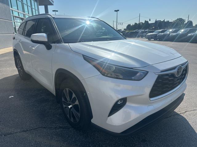 used 2022 Toyota Highlander car, priced at $35,000