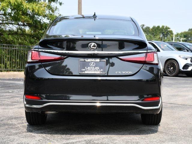 new 2025 Lexus ES 300h car, priced at $55,557