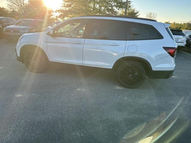 used 2021 Honda Pilot car, priced at $28,000