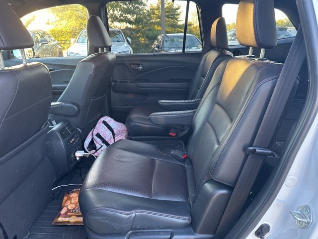 used 2021 Honda Pilot car, priced at $28,000