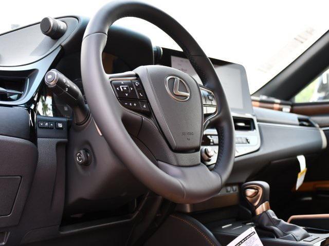 new 2025 Lexus ES 300h car, priced at $50,825