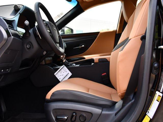 new 2025 Lexus ES 300h car, priced at $50,825
