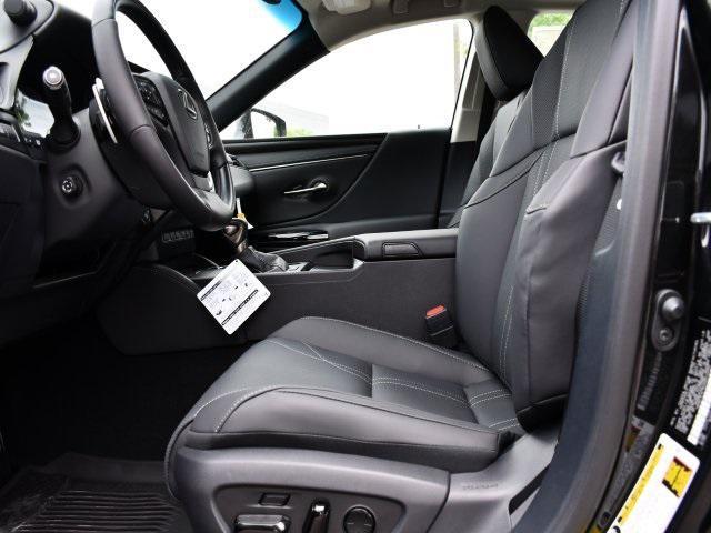 new 2025 Lexus ES 300h car, priced at $53,530