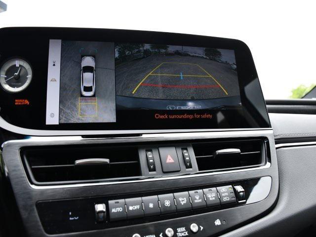 new 2025 Lexus ES 300h car, priced at $53,530