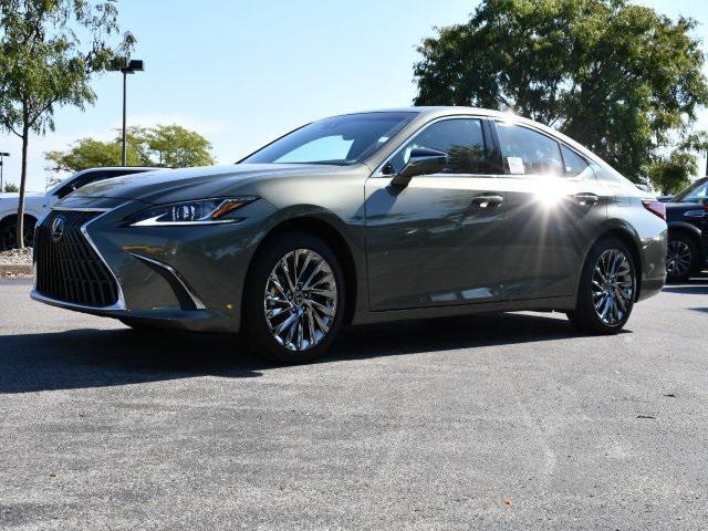 new 2025 Lexus ES 300h car, priced at $52,098