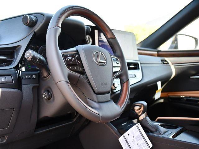 new 2025 Lexus ES 300h car, priced at $52,098