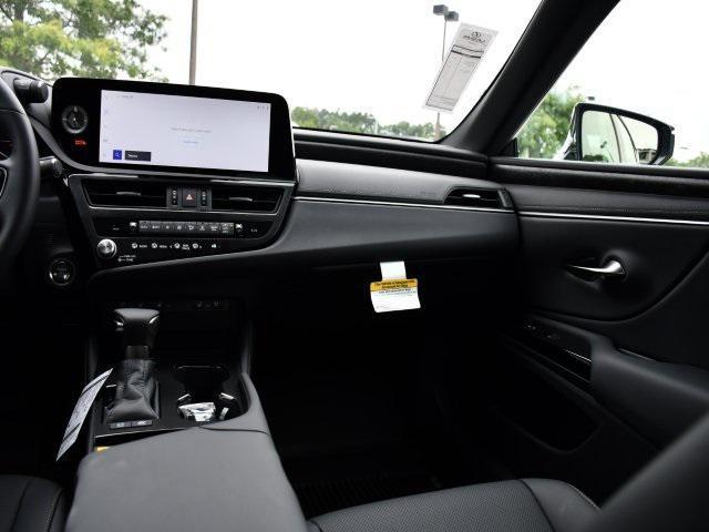 new 2025 Lexus ES 300h car, priced at $50,089
