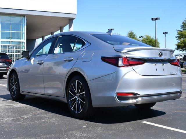 new 2025 Lexus ES 300h car, priced at $50,069