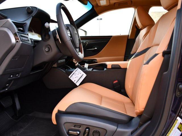 new 2025 Lexus ES 350 car, priced at $51,752