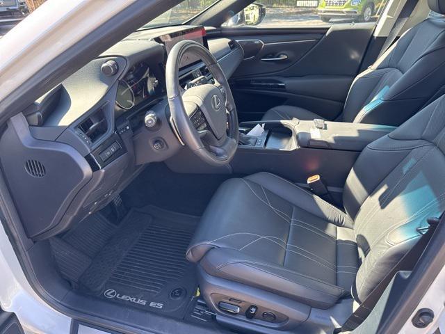 used 2025 Lexus ES 300h car, priced at $52,000