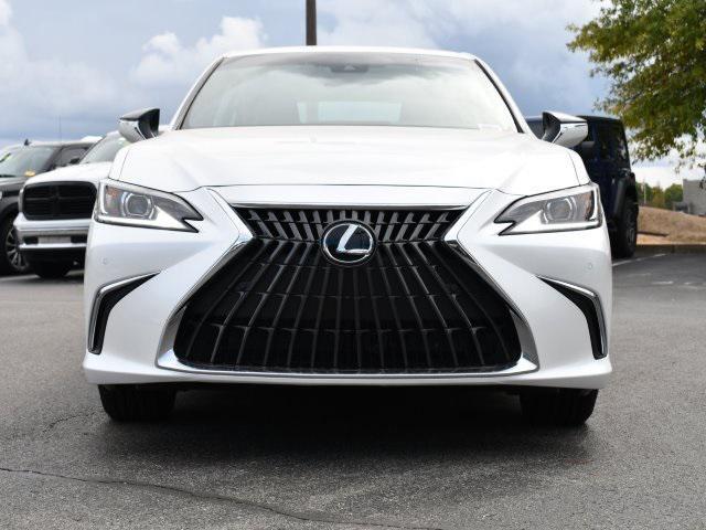 new 2025 Lexus ES 300h car, priced at $48,399