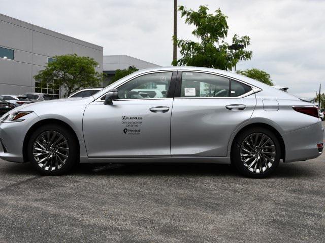 new 2025 Lexus ES 300h car, priced at $53,859