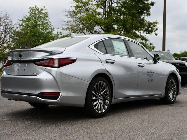 new 2025 Lexus ES 300h car, priced at $53,859