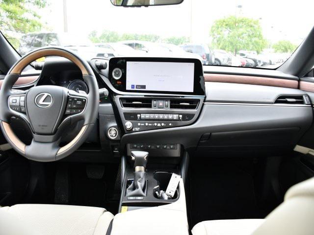 new 2025 Lexus ES 300h car, priced at $53,859