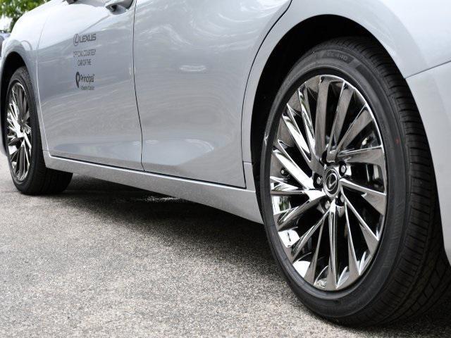 new 2025 Lexus ES 300h car, priced at $53,859