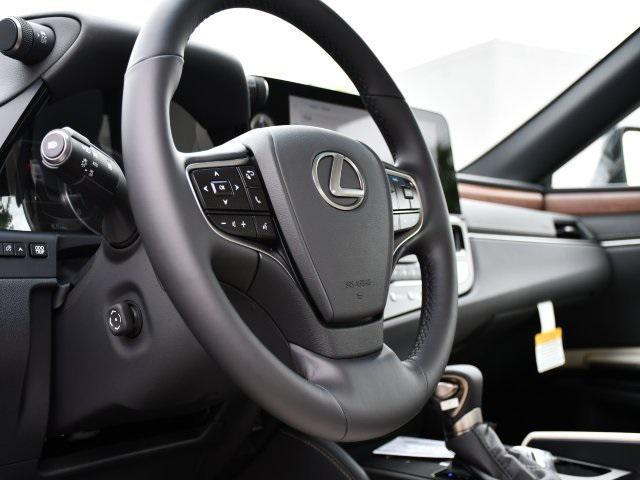 new 2025 Lexus ES 350 car, priced at $49,304
