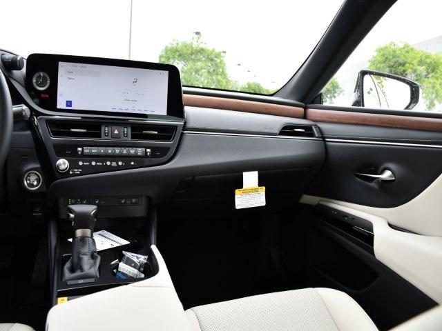 new 2025 Lexus ES 350 car, priced at $49,304
