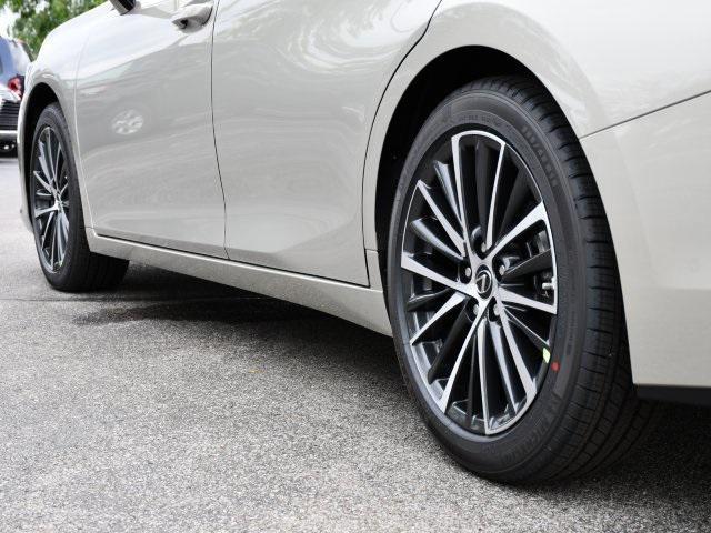 new 2025 Lexus ES 350 car, priced at $49,304