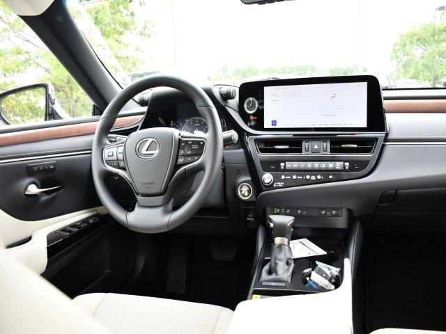 new 2025 Lexus ES 350 car, priced at $49,304