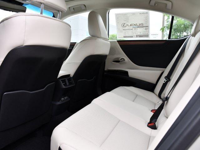 new 2025 Lexus ES 350 car, priced at $49,304