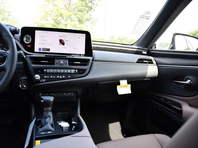 new 2025 Lexus ES 300h car, priced at $50,314