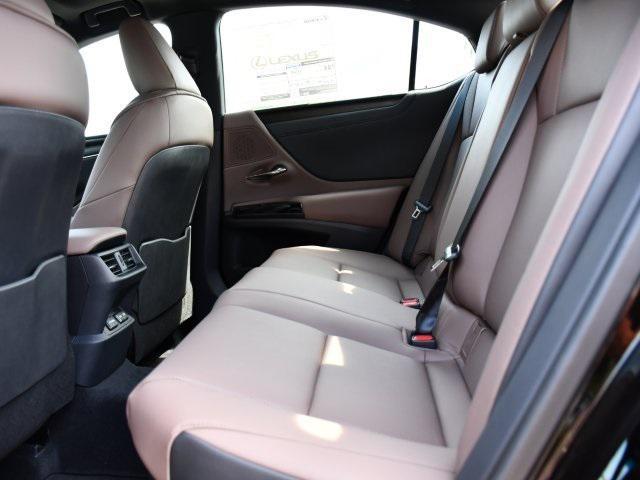 new 2025 Lexus ES 300h car, priced at $50,314