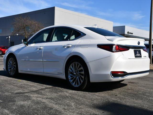 used 2022 Lexus ES 300h car, priced at $40,000