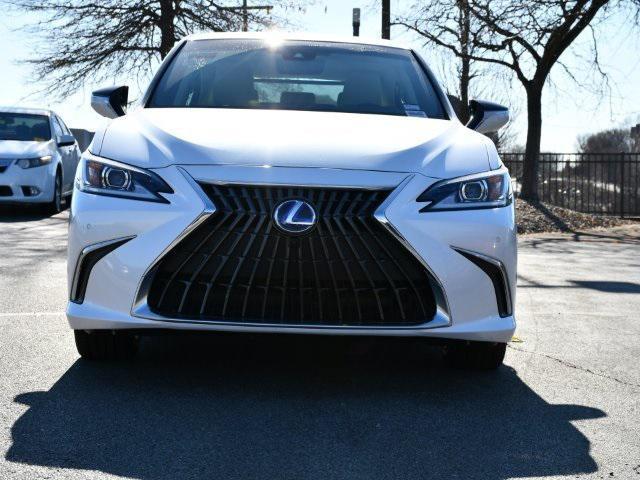 used 2022 Lexus ES 300h car, priced at $40,000