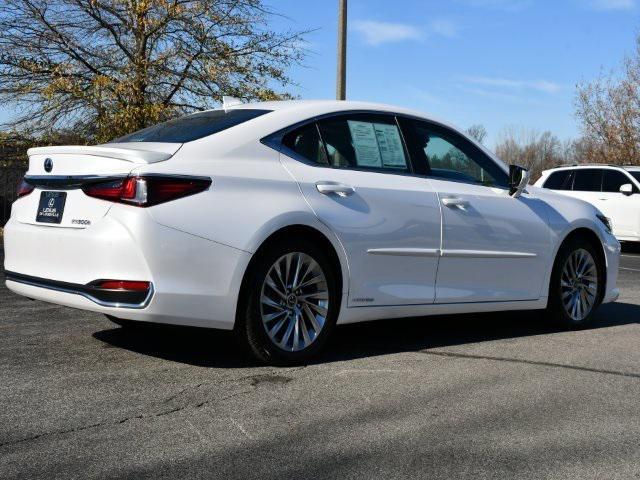 used 2022 Lexus ES 300h car, priced at $40,000