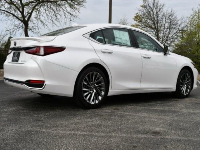 new 2024 Lexus ES 300h car, priced at $52,330