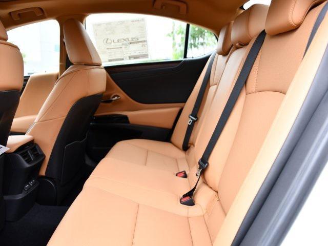 new 2025 Lexus ES 350 car, priced at $52,024