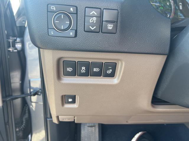 used 2023 Lexus GX 460 car, priced at $59,000