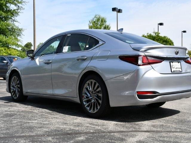 new 2024 Lexus ES 300h car, priced at $55,510