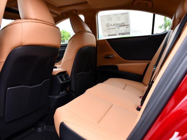 new 2025 Lexus ES 300h car, priced at $52,209