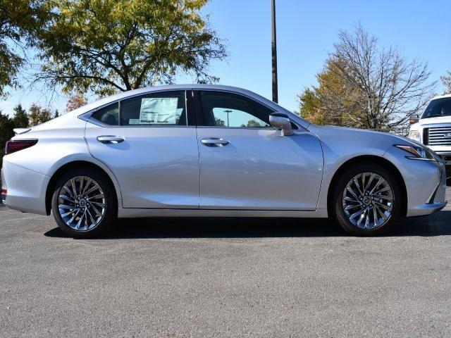 new 2024 Lexus ES 300h car, priced at $50,399