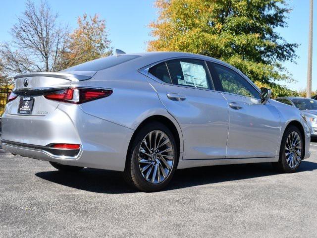 new 2024 Lexus ES 300h car, priced at $50,399