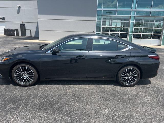 used 2024 Lexus ES 300h car, priced at $43,000